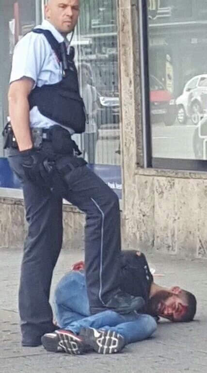 حمله یک فرد مسلح به سلاح سرد در اشتوتگارت آلمان