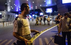 انفجار و تیراندازی در فرودگاه آتاتورک استانبول در ترکیه