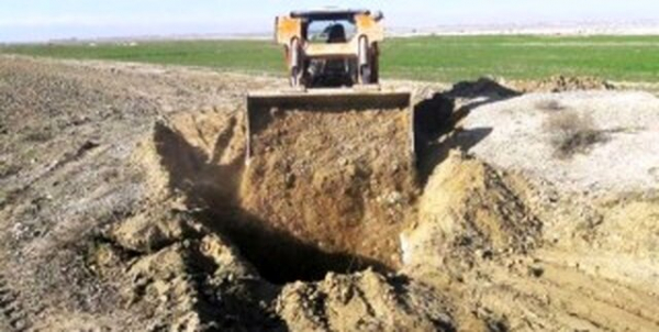 انسداد ۱۷ حلقه چاه غیرمجاز در شهرستان فراشبند