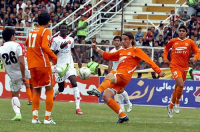 بازگشت برق شیراز و ستار زارع به فوتبال