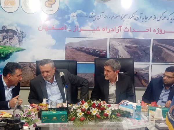 اتمام آزادراه شیراز-اصفهان در صورت تزریق منابع مالی تا پایان امسال