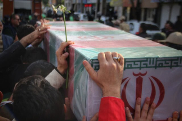 تشییع شهدا در شیراز با حضور پر شور مردم آغاز شد