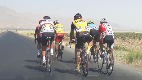 مسابقات دوچرخه سواری آزاد استقامت جاده کشوری در شیراز برگزار شد