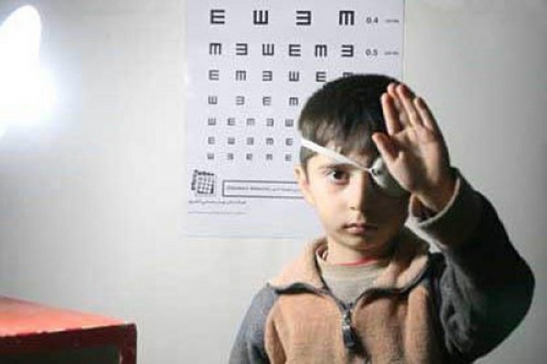 غربالگری تنبلی چشم با تمهیدات کرونایی/تاکنون بیش از 104 هزار کودک غربالگری بینایی شدند