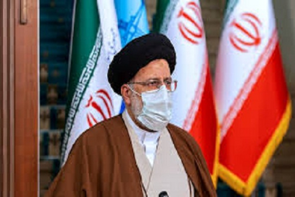 رئیس جمهور پای درد و دل مردم شیراز نشست / ایجاد اشتغال از حقوق مردم و تکالیف دولت است