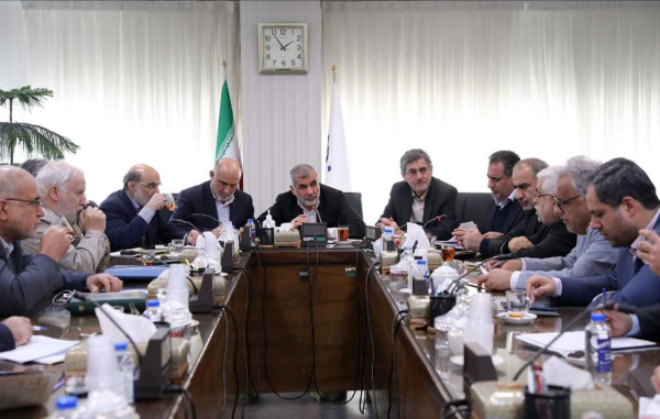 یک درصد از درآمد تولید نفت‌وگاز استان های فارس و بوشهر به آزادراه شیراز بوشهر اختصاص یابد