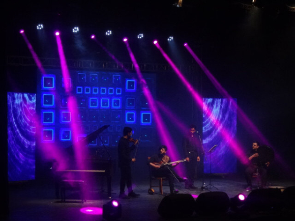 اجرای دل انگیز هنرمندان موسیقی شیراز و یزد در تالار حافظ